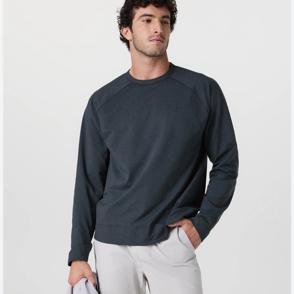 Vuori Coronado Crew Dark Gray Long Sleeve Shirt V245 Men’s Sweatshirt Activewear
